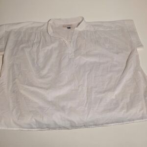 Universal Thread/Women's White Blouse/ Short Sleeve Split Neck Lightweight Top